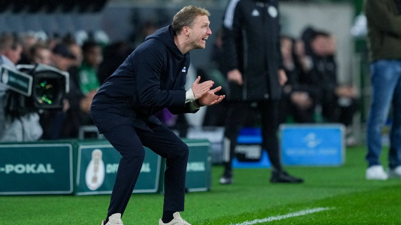 Borussia Mönchengladbach beat Karlsruher SC 2-0 to advance in DFB-Pokal
