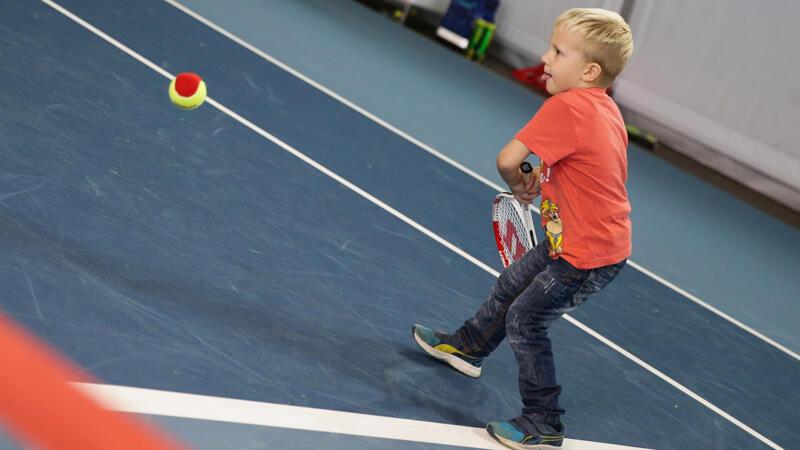 Was im Kids-<a href='/de/daten/news/tennis/tennis/' class='tag'>Tennis</a> Sinn macht und was nicht