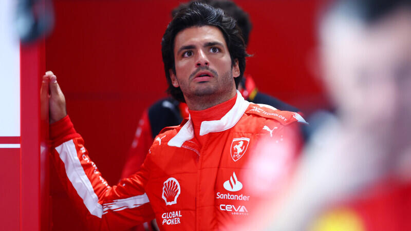 Strafe fix! Sainz und <a href='/de/daten/news/ferrari/' class='tag'>Ferrari</a> verärgert: "Inakzeptabel"