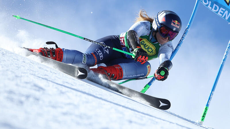 Schrecksekunde für Sofia Goggia beim Ski-Auftakt in Sölden