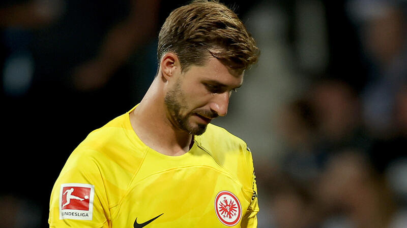 <a href='/de/daten/news/fussball/kevin-trapp/' class='tag'>Kevin Trapp</a> entsetzt über Rote Karte: "Ein Skandal!"