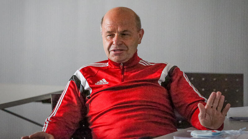 Ex-ÖFB-Schiedsrichter Konrad Plautz neuerdings Diakon