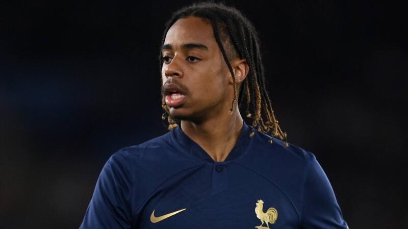 Offiziell: <a href='/de/daten/news/fussball/paris-saint-germain/' class='tag'>Paris Saint-Germain</a> schnappt sich Lyon-Talent