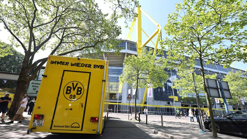 <a href='/de/daten/news/fussball/borussia-dortmund/' class='tag'>Borussia Dortmund</a> verpflichtet Mann mit kuriosem Namen