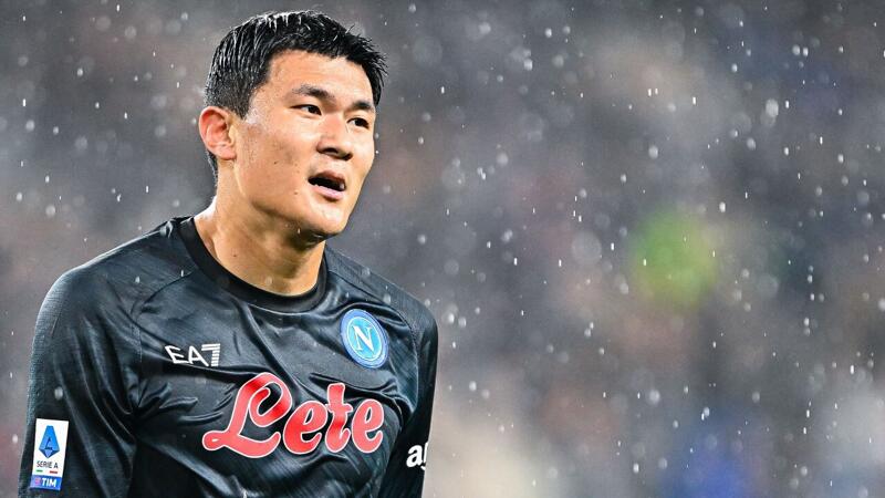 Mega-Gehalt! Bayern buhlen um Napoli-Abwehrchef