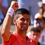 Djokovic gibt einen Satz ab - steht aber im Paris-Halbfinale