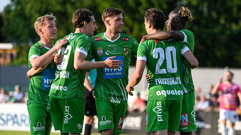 Lustenau zerlegt Hartberg und sichert sich Playoff-Platz