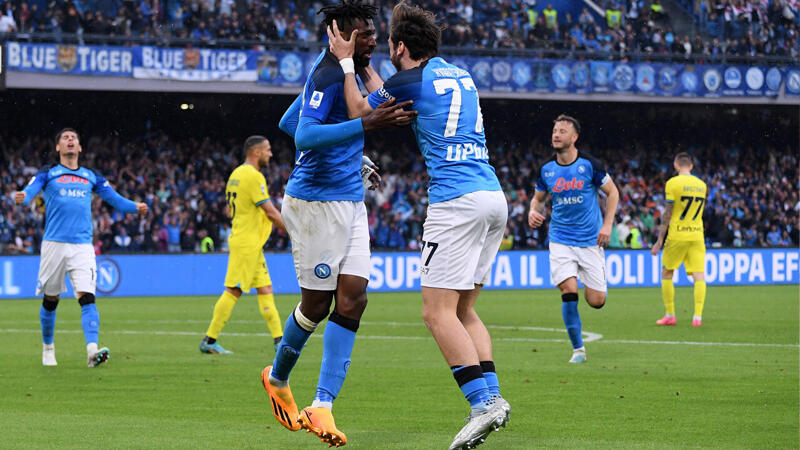Napoli siegt dank zweier Traumtore gegen dezimiertes Inter