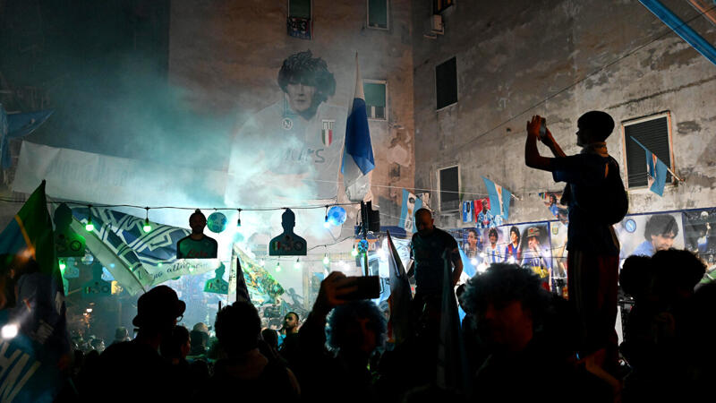 Neapel dreht durch! Die Titelparty der Napoli-Fans