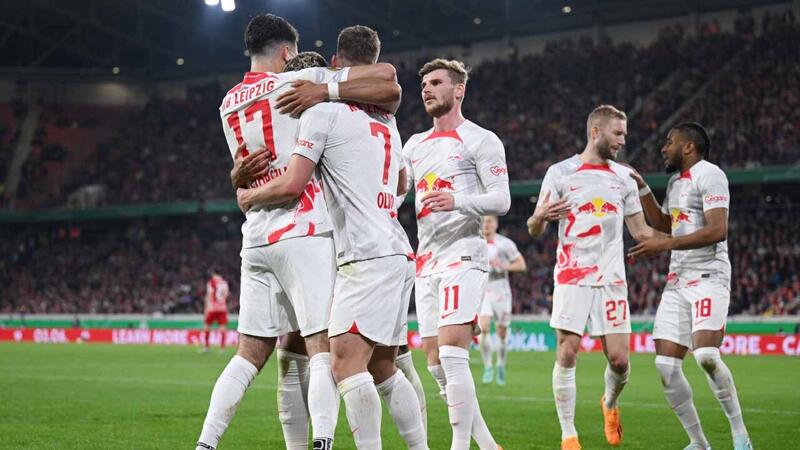 Finale! <a href='/de/daten/news/fussball/rb-leipzig/' class='tag'>RB Leipzig</a> schießt Freiburg aus dem eigenen Stadion
