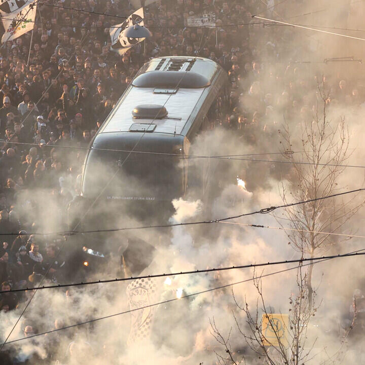 Sturm und die Entschlossenheit in den Augen der Fans