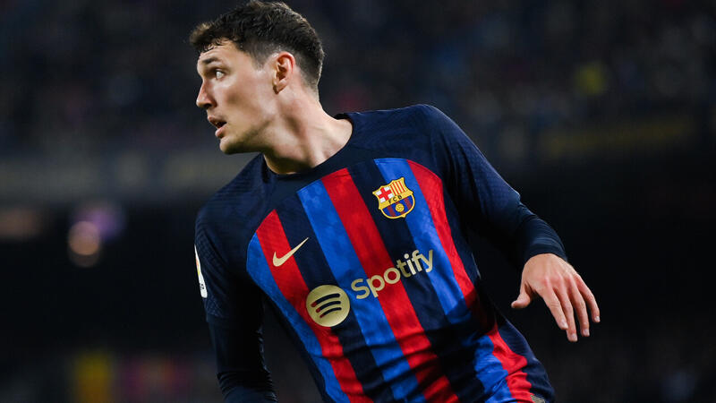 Barcelona-Verteidiger erleidet im Training schwere Verletzung