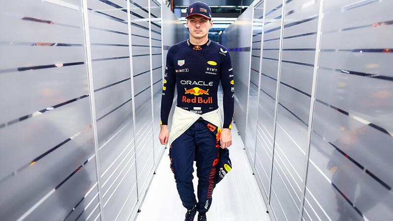 <a href='/de/daten/news/formel-1/red-bull-racing/' class='tag'>Red Bull Racing</a> sauer: Rosberg "weit weg von der Realität"