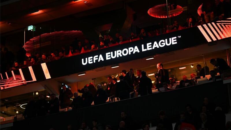 PSV Eindhoven: 40 Jahre Stadionverbot für Prügel-Flitzer