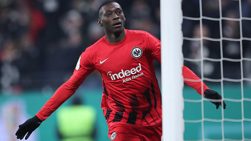 Frankfurt-Shootingstar weckt Interesse der "Red Devils"