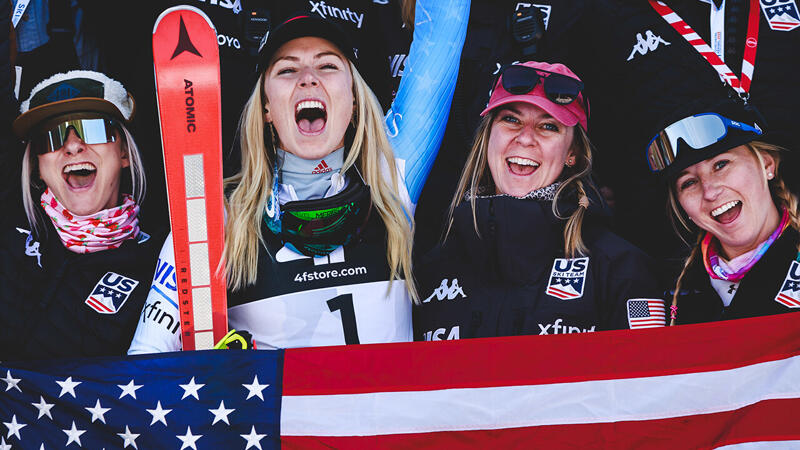 Prost! <a href='/de/daten/news/ski-alpin/ski-alpin-mikaela-shiffrin/' class='tag'>Mikaela Shiffrin</a> lässt es beim Apres Ski krachen