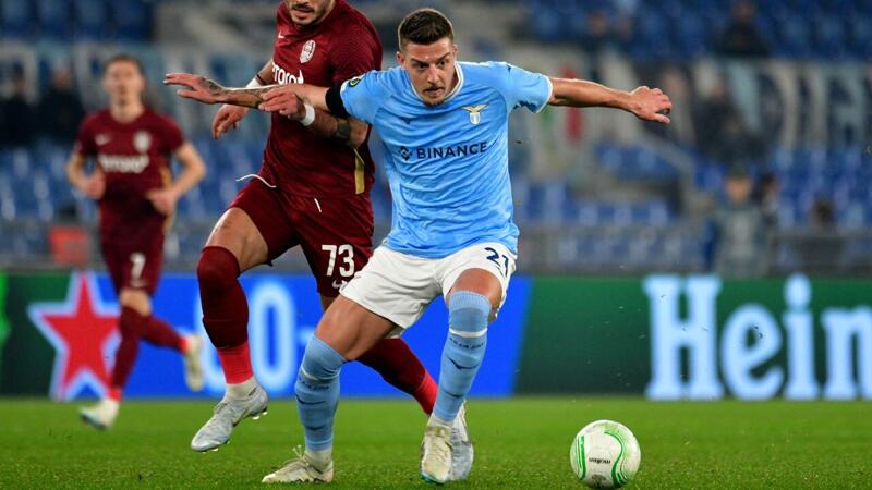 <a href='/de/daten/news/fussball/sergej-milinkovic-savic/' class='tag'>Sergej Milinkovic-Savic</a> in England begehrt