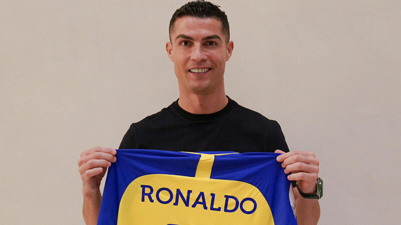 Fix! <a href='/de/daten/news/fussball/cristiano-ronaldo/' class='tag'>Cristiano Ronaldo</a> wechselt zu Al-Nassr