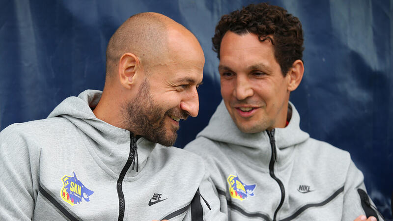 <a href='/de/daten/news/fussball/skn-st--poelten/' class='tag'>SKN St. Pölten</a> verlängert mit Trainer-Duo Helm und Pogatetz