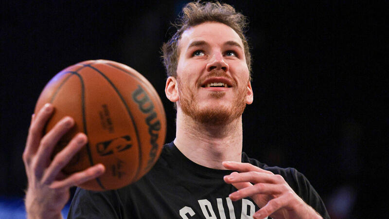 Trade? <a href='/de/daten/news/basketball/nba/' class='tag'>NBA</a>-Champion zeigt Interesse an <a href='/de/daten/news/basketball/jakob-poeltl/' class='tag'>Jakob Pöltl</a>