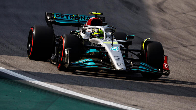 Mercedes gibt auch in Abu Dhabi das Tempo vor