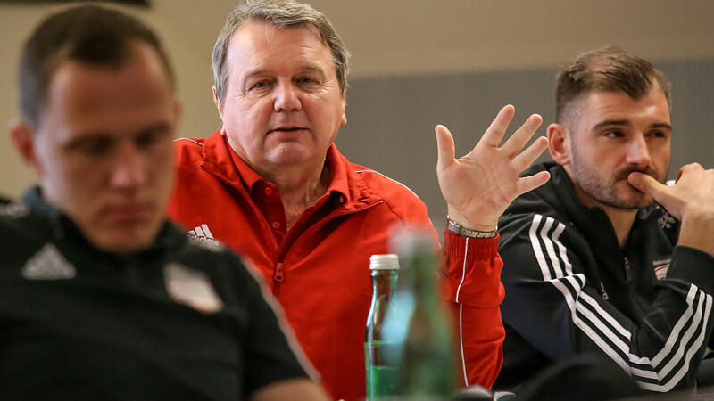 Schiris aus <a href='/de/daten/news/aserbaidschan/' class='tag'>Aserbaidschan</a> erhalten Vorzug vor Österreich