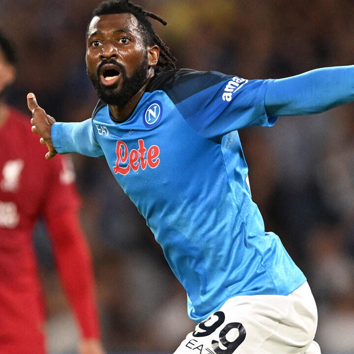 Napoli führt Liverpool bei klarem Sieg vor