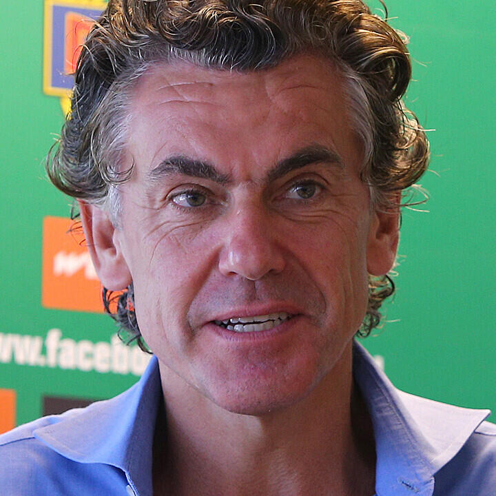 Milliardär Tojner baut Akademie, schenkt sie Rapid