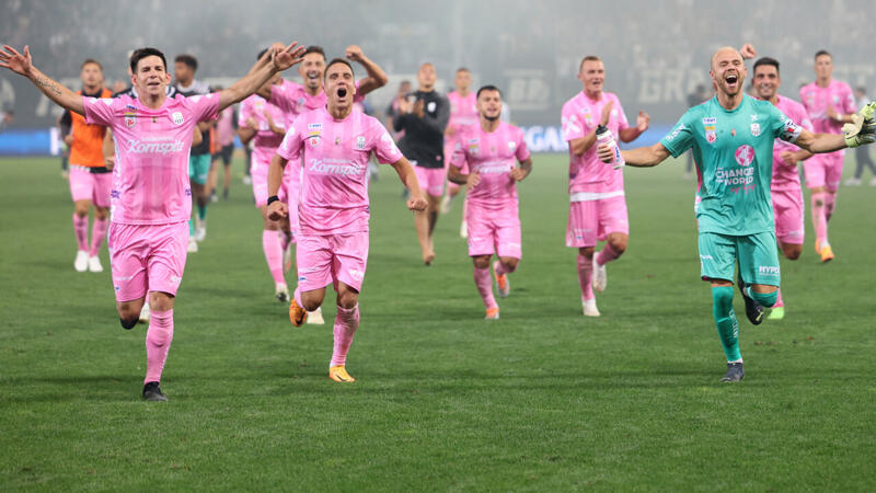 <a href='/de/daten/news/fussball/lask/' class='tag'>LASK</a> im Freudentaumel: "Zurecht geht die Hölle ab"