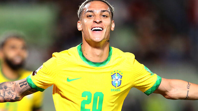 ManUnited bietet 80 Millionen für Ajax-Spieler!