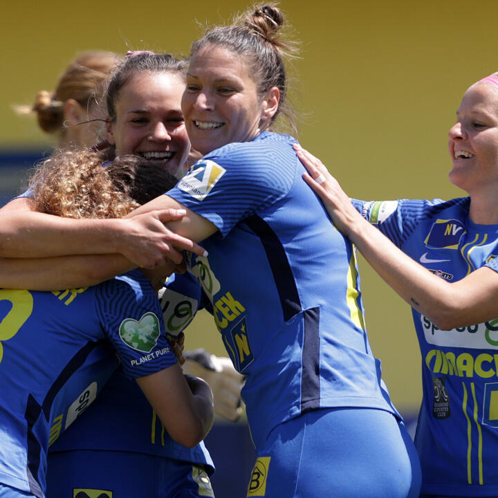 SKN-Frauen starten mit Kantersieg in CL-Quali