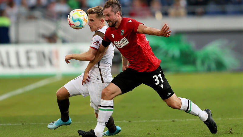 St. Pauli rettet Punkt in Hannover spät