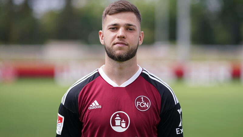 Shuranov-Wechsel zum <a href='/de/daten/news/fussball/lask/' class='tag'>LASK</a> wegen Ablöse geplatzt