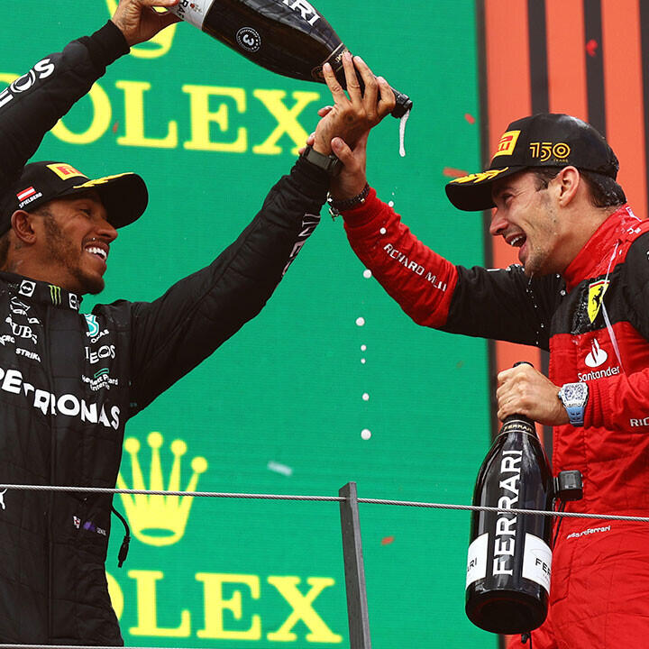 Hamilton schaute das Rennen vor ihm im TV