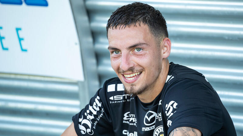 Klagenfurt verpflichtet Testspieler Karweina fest