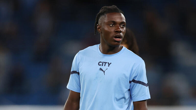 Southampton tätigt Rekord-Transfer für U18-Spieler