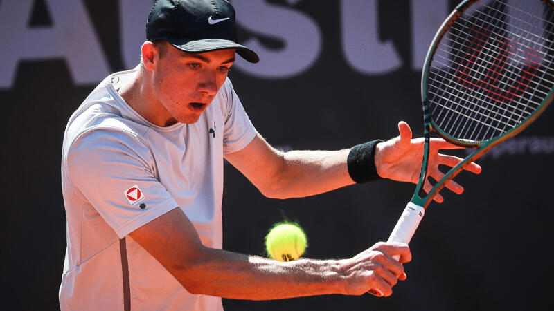 <a href='/de/daten/news/lukas-neumayer/' class='tag'>Lukas Neumayer</a> schlägt Ex-Top-10-Spieler Simon