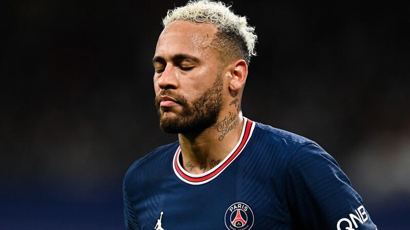 <a href='/de/daten/news/fussball/neymar/' class='tag'>Neymar</a> bemängelt "fehlende Liebe" in Paris