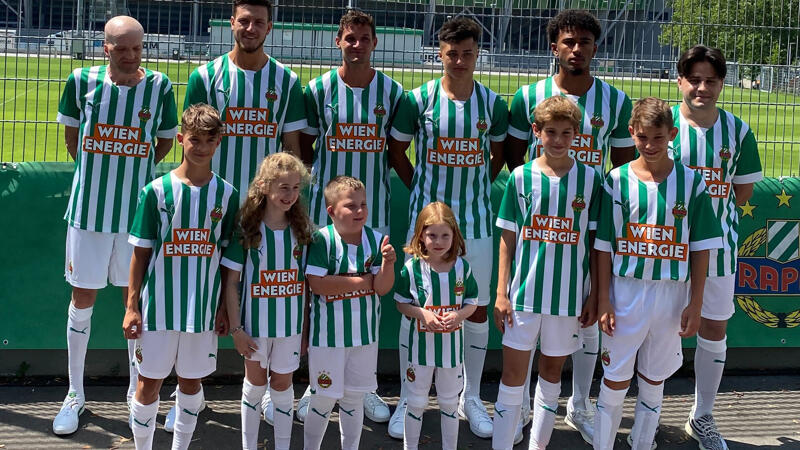 Rapid präsentiert sein neues Heim-Trikot