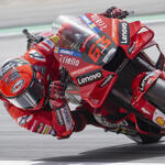 Bagnaia stürmt vor Quartararo zur Pole Position