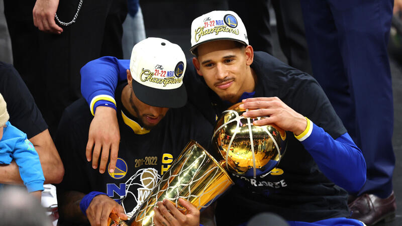 Warriors-Spieler schreibt mit Titel <a href='/de/daten/news/basketball/nba/' class='tag'>NBA</a>-Geschichte