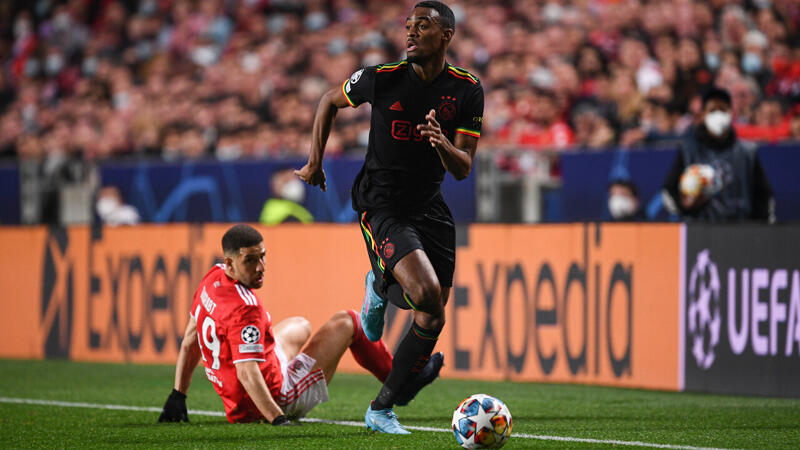 Ryan Gravenberch unterschreibt am Samstag