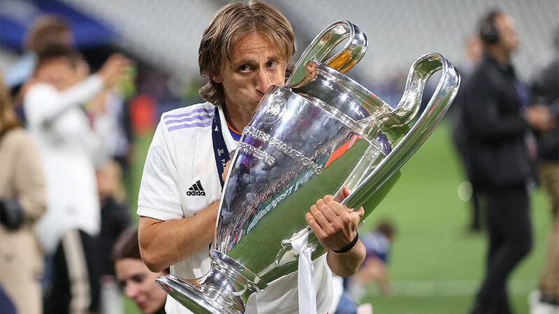 Luka Modric verlängert bei <a href='/de/daten/news/fussball/real-madrid/' class='tag'>Real Madrid</a>