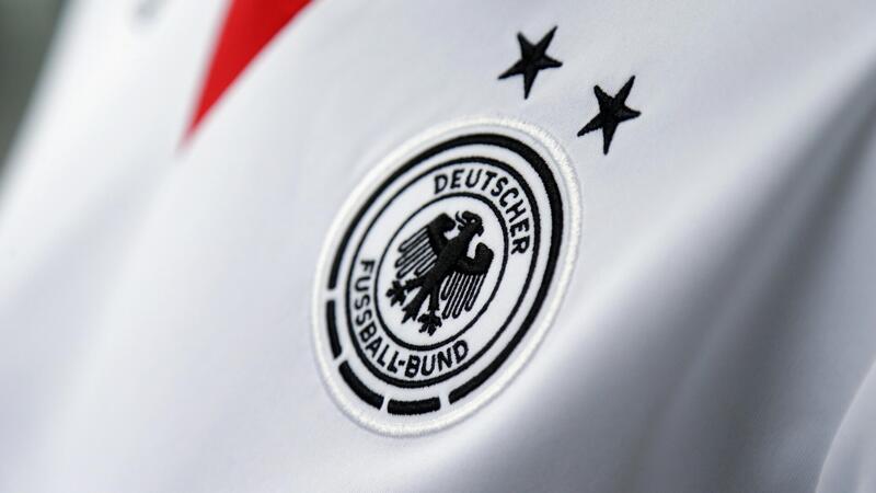 <a href='/de/daten/news/fussball/dfb-team/' class='tag'>DFB-Team</a> in neuen Trikots der Frauen gegen England