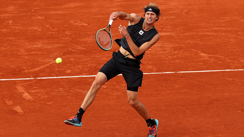 Viertelfinal-Einzug in Paris kostet Zverev Nerven