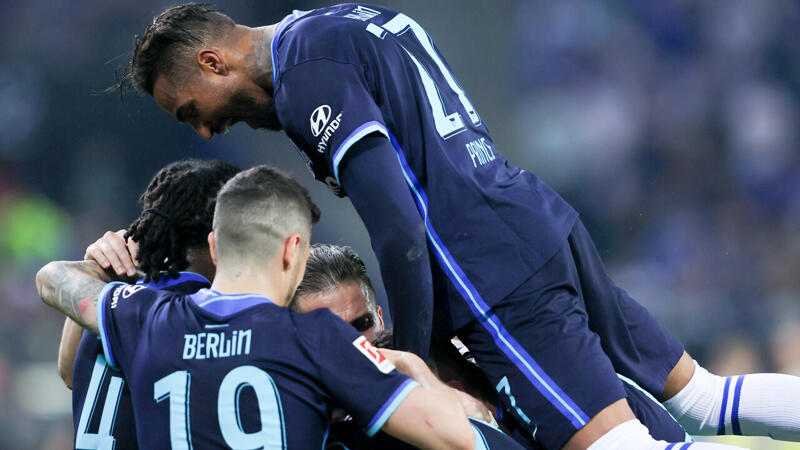 Plattenhardt schießt <a href='/de/daten/news/fussball/hertha-bsc/' class='tag'>Hertha BSC</a> zum Klassenerhalt