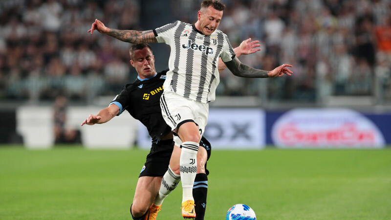 Juventus schenkt Sieg gegen <a href='/de/daten/news/fussball/lazio-rom/' class='tag'>Lazio Rom</a> spät her
