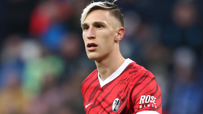 <a href='/de/daten/news/fussball/borussia-dortmund/' class='tag'>Borussia Dortmund</a> präsentiert Neuzugang