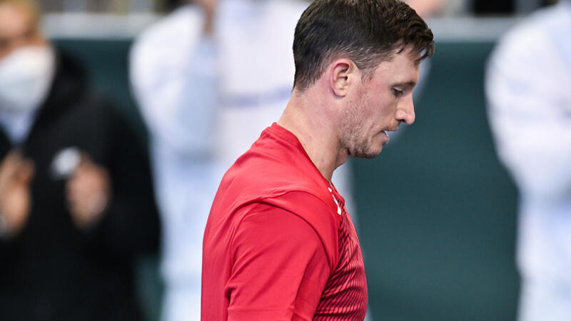 Dennis Novak muss in Ostrava verletzt aufgeben