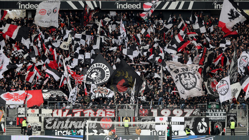 <a href='/de/daten/news/fussball/eintracht-frankfurt/' class='tag'>Eintracht Frankfurt</a> baut Deutsche Bank Arena aus